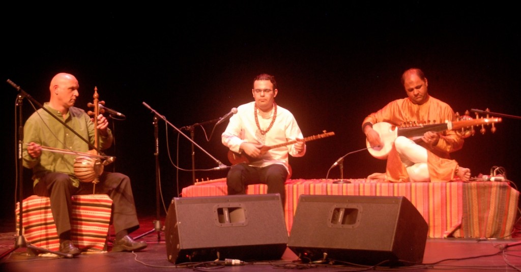 Saeed Kamjoo, Pooria Pournazeri et Aditya Verma.
